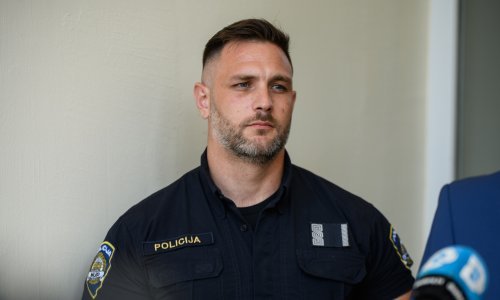 Oglasio se zgodni policajac iz Zadra: Zbog nenadane slave dobio i šaljivu ponudu
