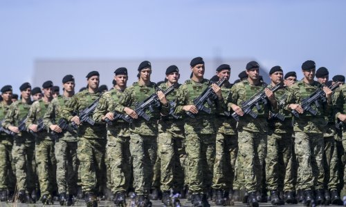 VELIKA FOTOGALERIJA Pogledajte kako hrvatski vojnici i policajci vježbaju za mimohod