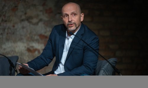 Aleksandar Stanković oglasio se o toplesu i užario društvene mreže