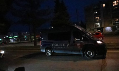 Sve više francuskih gradova uvodi policijski sat za djecu: 'Situacija je neodrživa'