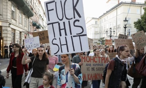 Zelenski se povukao i promijenio zakon koji je razbjesnio Ukrajince, ali i EU