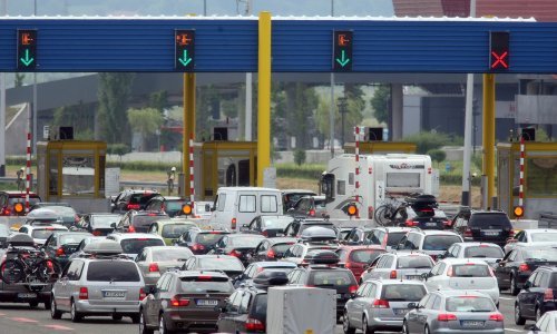 HAK: Pojačan promet, na dionici A1 Zagreb- Macelj kolona četiri kilometra