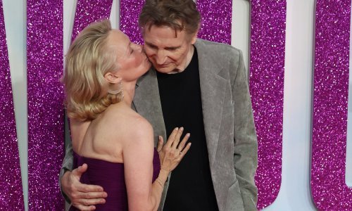 Sve je potvrđeno: Pamela Anderson i Liam Neeson novi su par u Hollywoodu