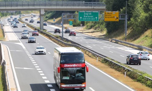 Zbog jakog vjetra, između Sv. Roka i Posedarja, samo osobna vozila