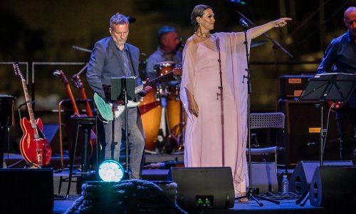 Ljetni look Nine Badrić pun je pogodak i ističe joj preplanuli ten