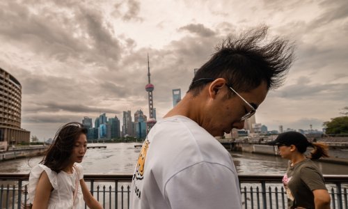 Šangaj pogodio tajfun: Evakuirano stotine tisuća ljudi, obustavljeni letovi