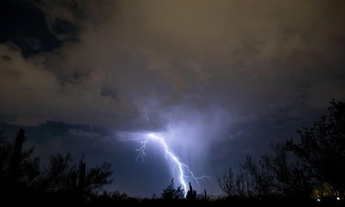 WMO zabilježio rekordnu munju, dugu 829 kilometara