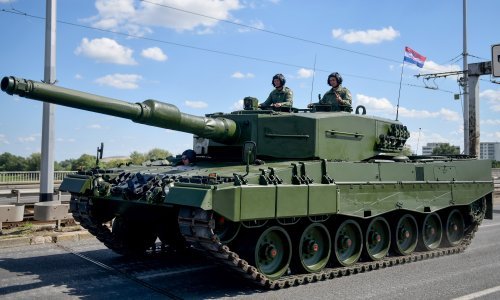 Pogledajte kako u mimohodu izgleda nova nada hrvatske vojske - njemački Leopard