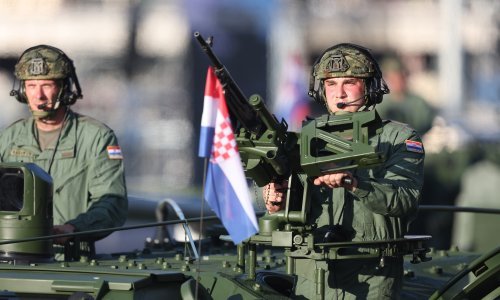 Mediji u Srbiji nakon mimohoda: Ustaški pir u Zagrebu. Službeni Beograd šuti, evo što je rekao Pupovac