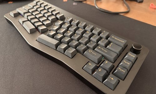 Ergonomska tipkovnica za malo izbirljivije: Isprobali smo Epomaker Tide Alice