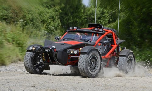 Britanski maloserijski dvosjed za ozbilju zabavu: Pogledajte što može Ariel Nomad 2 na stazi i off-roadu