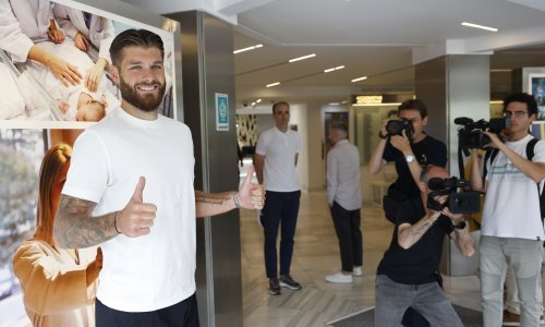 Duje Ćaleta Car