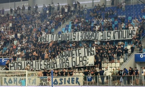 Kohorta pripremila poruku za Upravu kluba. Krivo ju je okrenula pa se ništa nije vidjelo