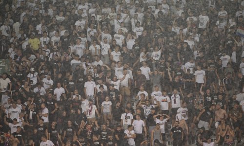 Na Poljudu nestalo struje, a onda je s tribina krenulo 'Za dom spremni'