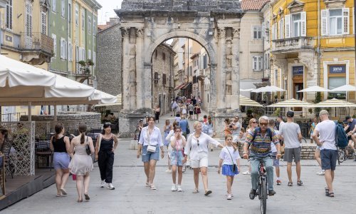 Nezaposlenost u eurozoni i EU marginalno smanjena u srpnju, trend prati i Hrvatska