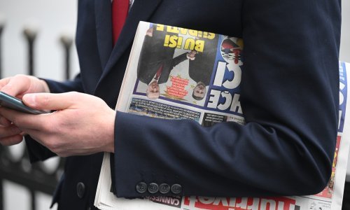 Večina prepovedanih ruskih medijev v EU še vedno dostopna