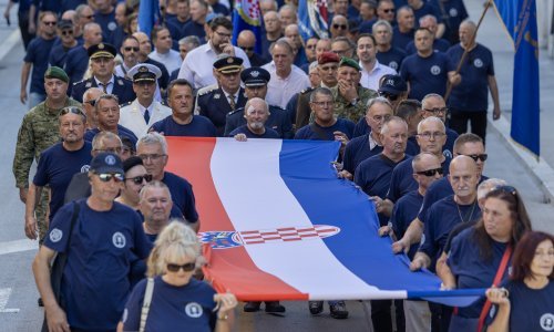 U Puli održan mimohod branitelja Istarske županije: 'Možemo biti ponosni i zahvalni'