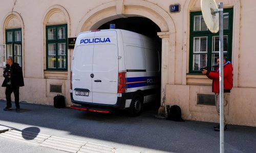 DORH optužio poznatog pjevača za zlostavljanje supruge i maloljetnog djeteta