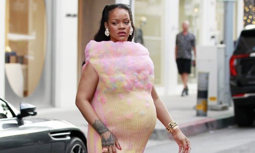 Trudna Rihanna iznenadila neobičnom haljinom: Ovako nešto rijetko se viđa