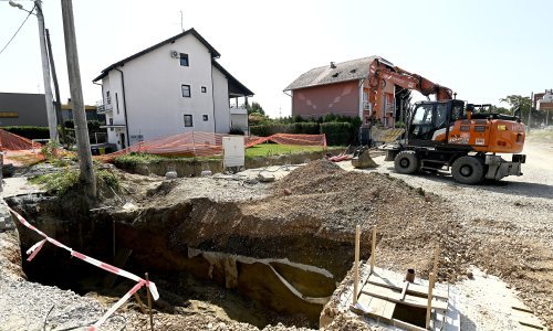 FOTO Sve se praši: Pogledajte kako teku radovi na Sarajevskoj u Zagrebu
