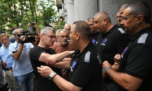 FOTO Opća makljaža u Beogradu, građani se sukobili s policijom