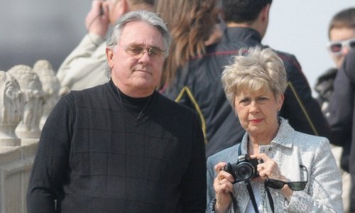 Procurile neviđene fotografije Brada Pitta i njegove posljednje uspomene na voljenu majku