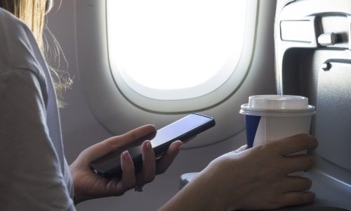 Otkriven 'pravi' razlog zašto telefon tijekom leta mora biti u zrakoplovnom načinu rada