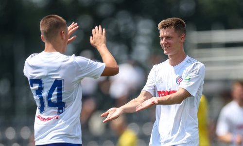 Bivši igrač Hajduka je bio hit u novom klubu, sad ga navijači vrijeđaju i traže da sam izađe iz igre