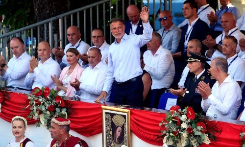 Od političara do sportaša: Pogledajte tko je sve došao na 310. Sinjsku alku
