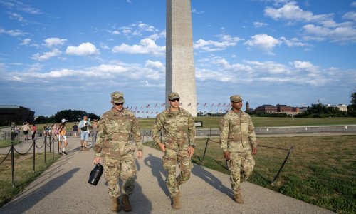 Nacionalna garda stigla na ulice Washingtona: Trump želi da se obračunaju s kriminalom