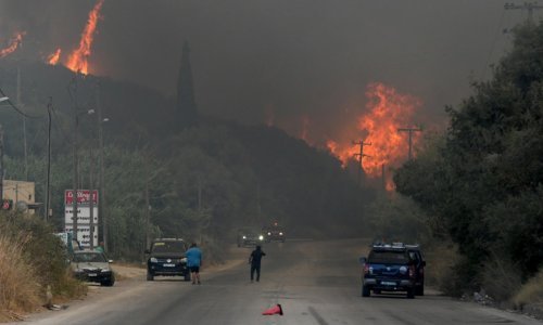 Ekstremni uvjeti u Grčkoj: Deseci novih šumskih požara