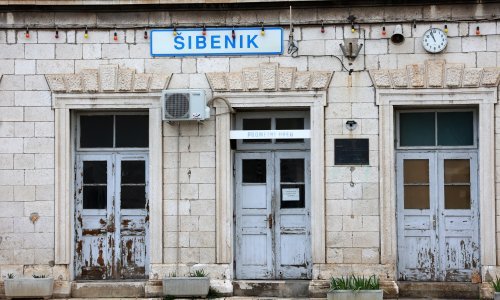 Pogledajte kolodvor u Šibeniku: Stanje je sramotno