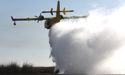 Buknuo požar i na Vranskom jezeru, stigla pomoć i iz zraka