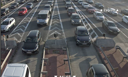 Već se stvaraju kilometarske kolone kod Lučkog: Usporeno se vozi sve do Bosiljeva