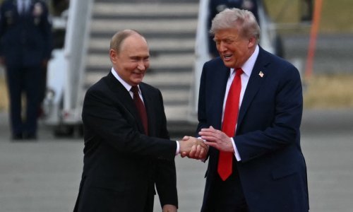 Stigle prve fotografije: Ovako je izgledao povijesni susret Putina i Trumpa