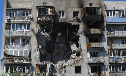 Dok je Trump Putinu razvlačio crveni tepih, Rusija je na Ukrajinu lansirala raketu i 85 dronova