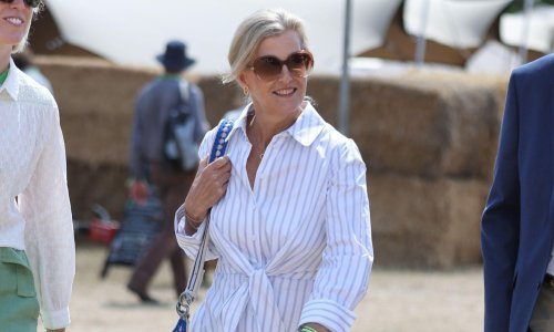 Omiljena kraljičina snaha zablistala u još jednoj savršenoj ljetnoj haljini