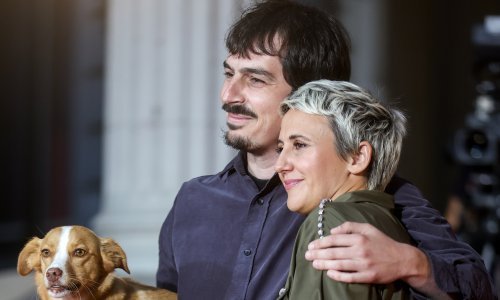 Brojne zvijezde šetale su crvenim tepihom u Sarajevu, ali on je mamio sve poglede