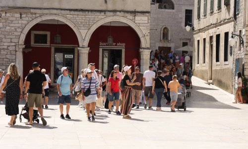 Broj zaposlenih u obrtu i slobodnim profesijama porastao za 4,3 posto