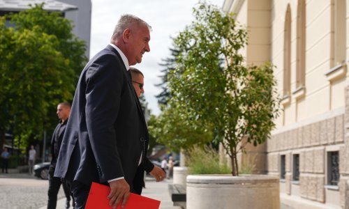 Predsjednik vlade Republike Srpske iznenada podnio ostavku