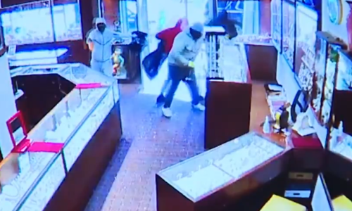 Spektakularna pljačka: U manje od dvije minute počistili dijamante, zlato i luksuzne satove