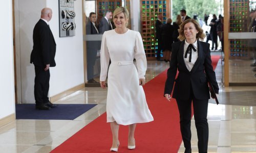 Kolinda Grabar-Kitarović iznenadila odabirom hlača kakve se rijetko viđaju
