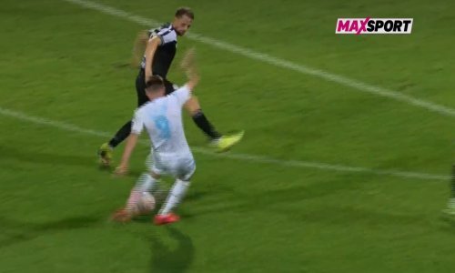 Pogledajte kako se vratar PAOK-a ispružio da zaustavi Čopov udarac