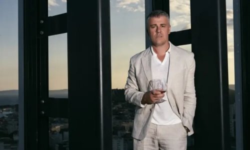 Ovaj poznati pjevač okupio je bivši Thompsonov bend i kreće na turneju