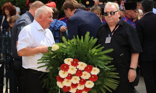 VELIKA FOTOGALERIJA Pogledajte tko je sve došao na ukop žrtava iz jame Jazovka
