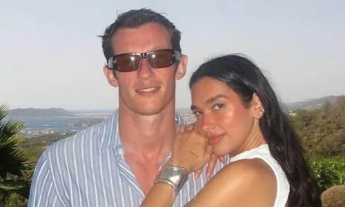 Haljina od koje je teško skrenuti pogled: Dua Lipa u jednom od svojih najboljih izdanja