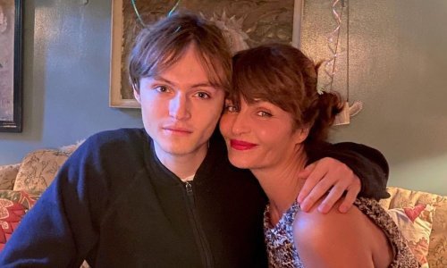 Dok Naomi Campbell pokazuje mišiće, njezina prijateljica gubi glavu u ozbiljnim problemima