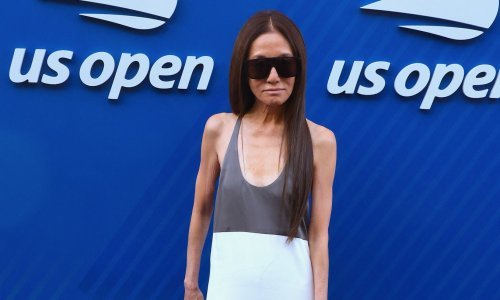Ona kao da ne stari: Modna ikona na pragu 80-e oduševila elegancijom na US Openu