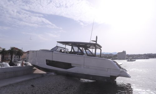 Brod se nasukao na rivu: Objavljeni detalji pomorske nesreće u Splitu, skiper zaspao?