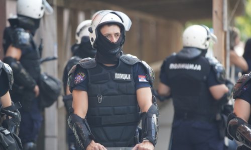 Kordon policije brani povratak studenata na novosadski Filozofski fakultet
